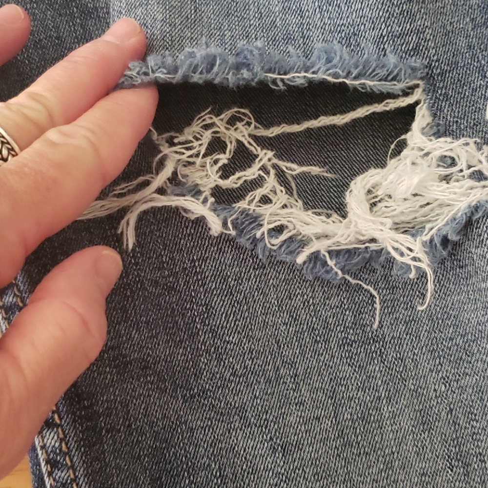 Silver capris - Picture 7 of 8